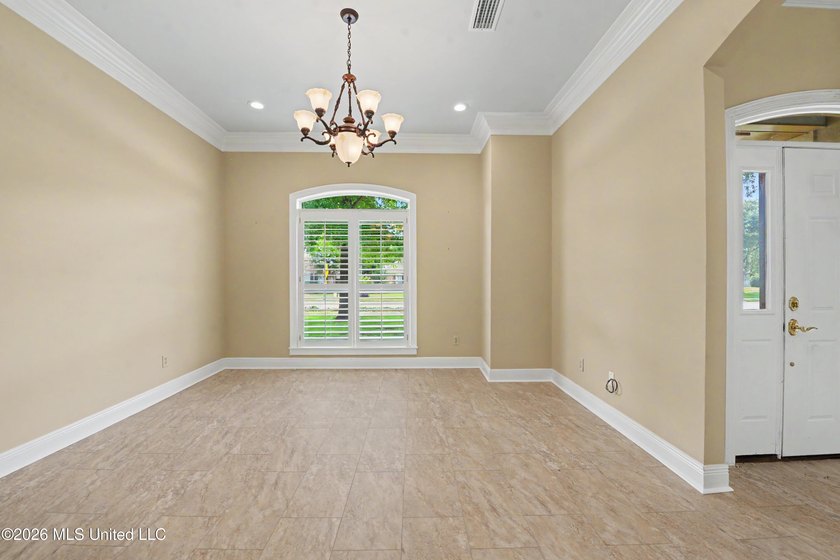 Location, Location, location! This lovely home is convenient to - photo 7