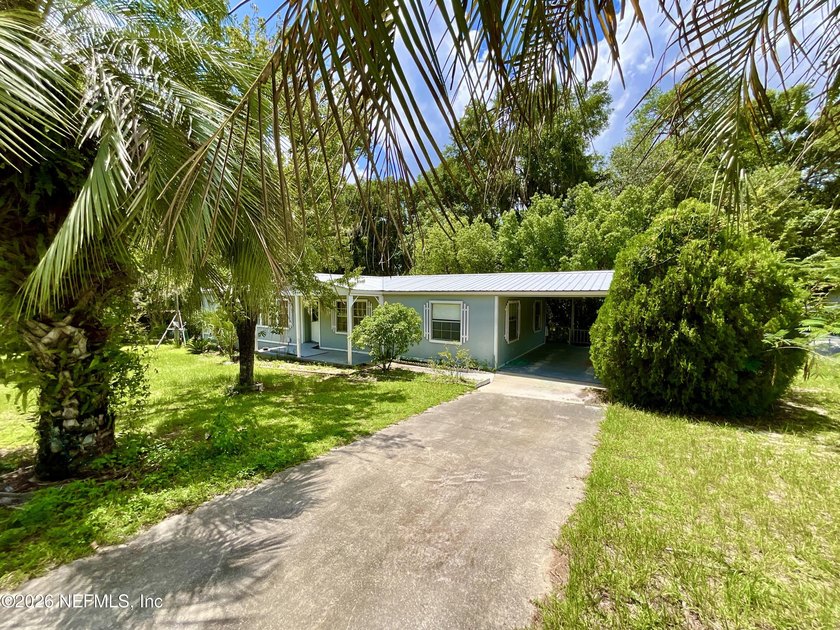 LAKE ACCESS with this very well kept and clean 3 BR , 2 bathroom - photo 6