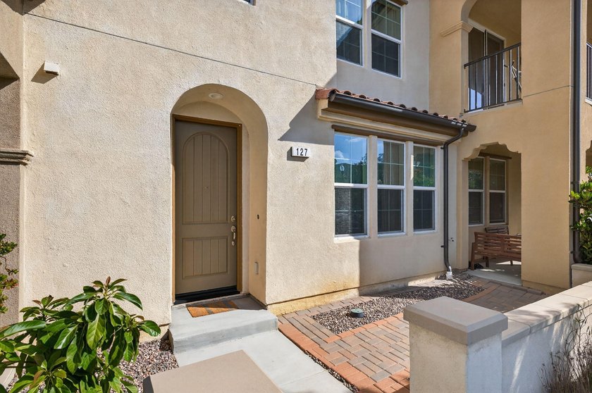 Modern Coastal Living in Ventura's Solana Heights. Discover the - photo 3