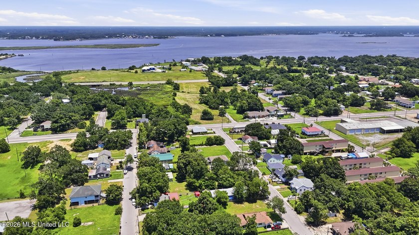 Cleared land in downtown Biloxi. City Lot ready to be built in - photo 9