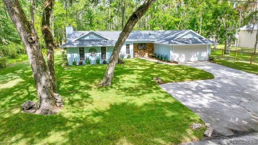 UPDATE: 1) 2nd PRICE REDUCTION! Welcome to old Florida living! - photo 2