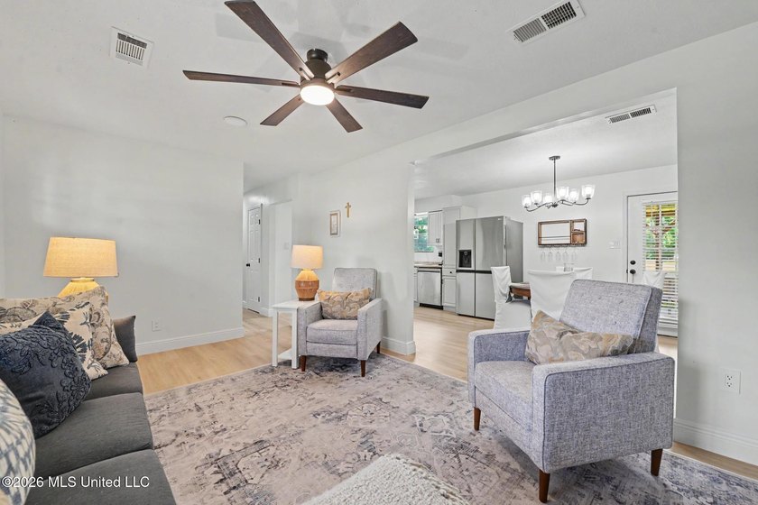 This light-filled starter home in Waveland is a must-see! - photo 4