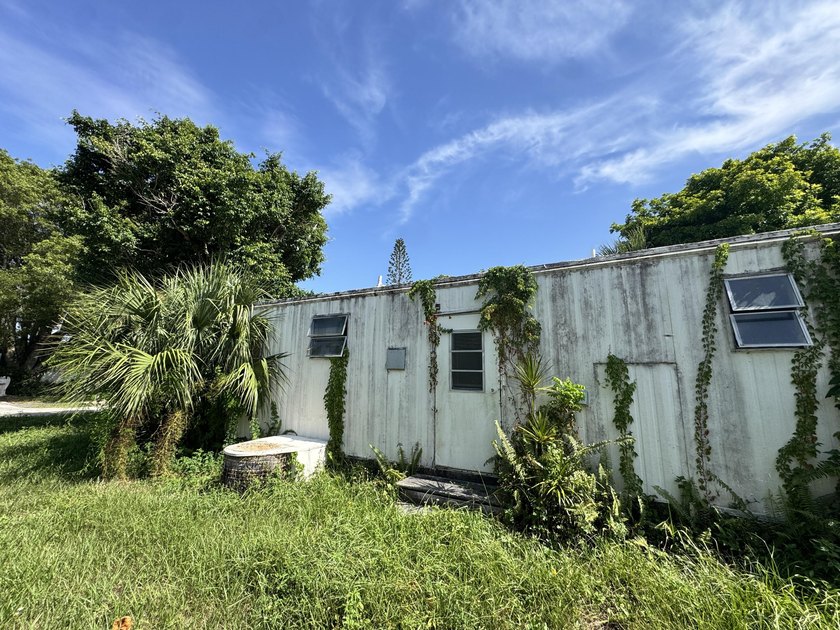 Investor/Handyman/Tear Down Special sold AS-IS in Boca Raton! - photo 4