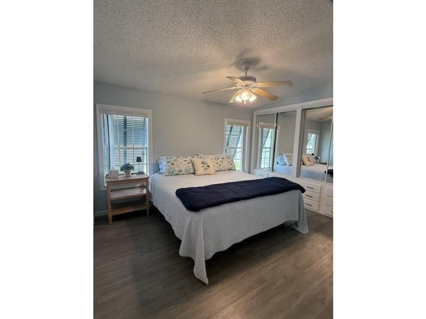 Welcome to this charming 2-bedroom, 2-bathroom residence located - photo 5