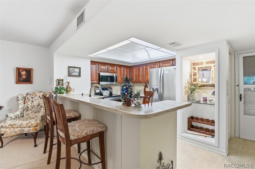 Welcome to easy, maintenance-free living in desirable Cypress - photo 9