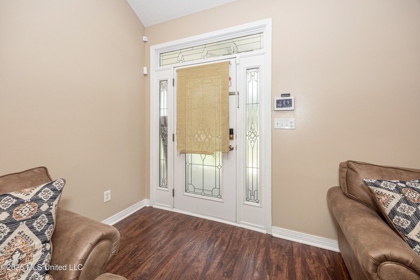 Beautiful home located in the heart of Woolmarket on a quiet Cul - photo 8