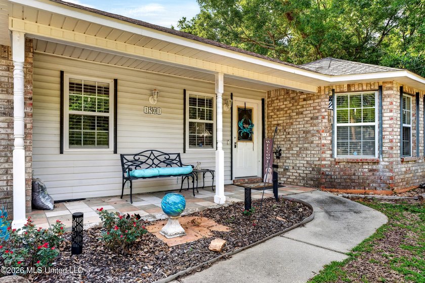 Need space for family, hobbies, toys, or a business? This one - photo 10