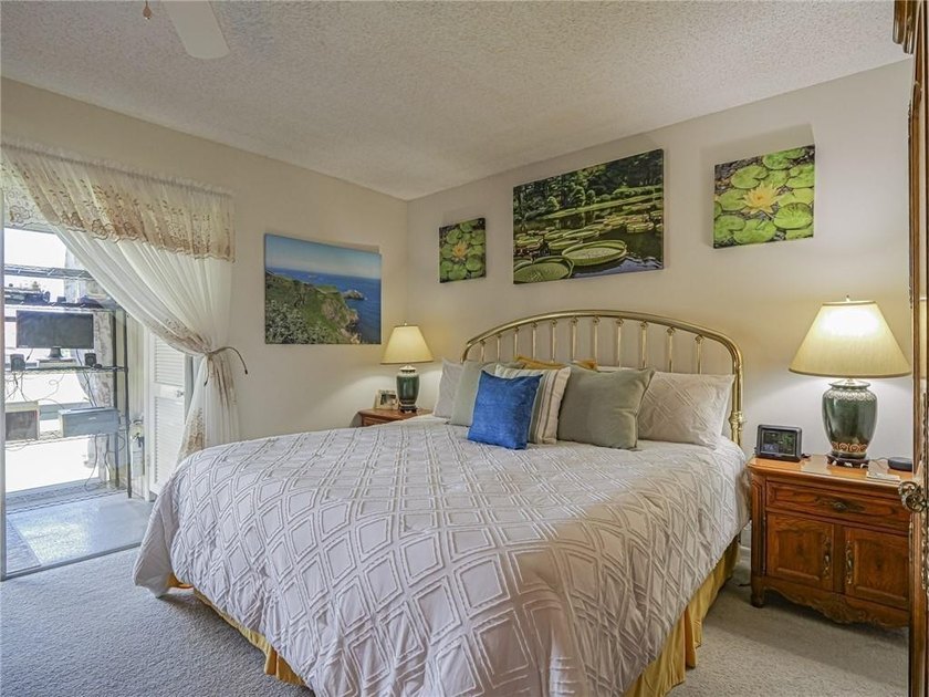 Immaculate 2nd-floor end unit featuring the highly desirable *B* - photo 11