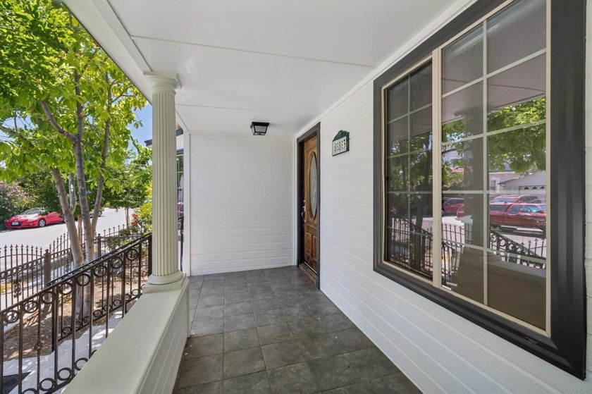 First time on the market in over 15 years, this versatile San - photo 6