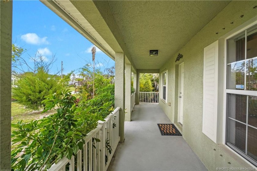 Welcome to this well maintained 4 bedroom, 3 bathroom home - photo 24