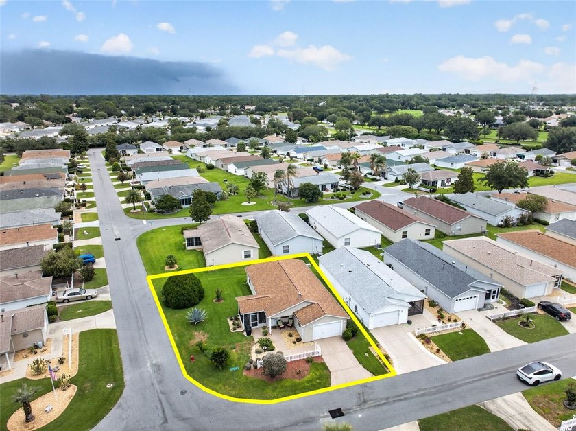 Turnkey Colony Patio Villa on a Premium Corner Lot in Merry Oak - photo 31