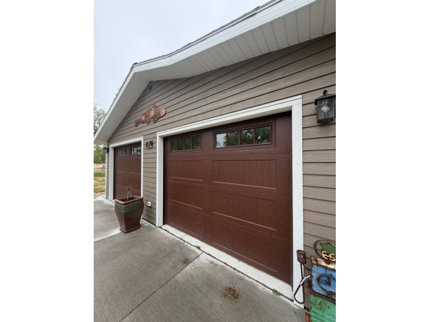 This beautifully updated ranch-style home. SOLD - photo 2