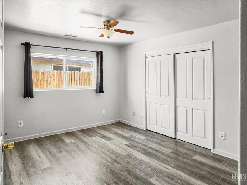 Nice! Beautiful! 3BD/2BA home in the heart of Lake Isabella! - photo 12