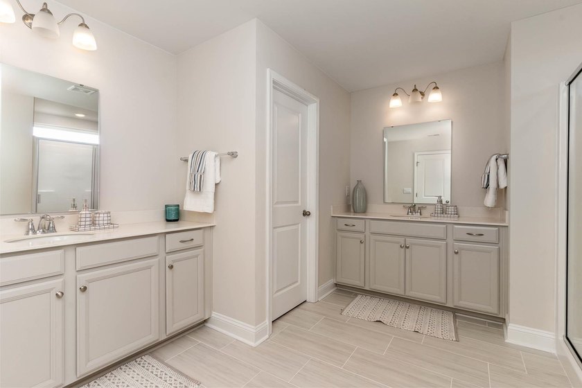 Stunning 4-Bedroom, 3-Bathroom Two-Story Home with Flexibility - photo 25