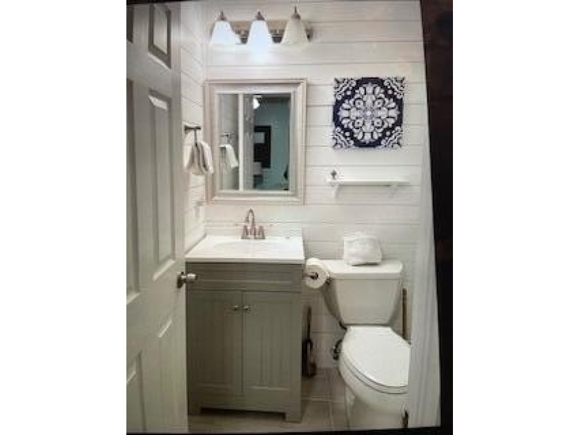 Very nice spacious 2 Bedroom 2 1/2 bath Townhome in Southbay by - photo 13