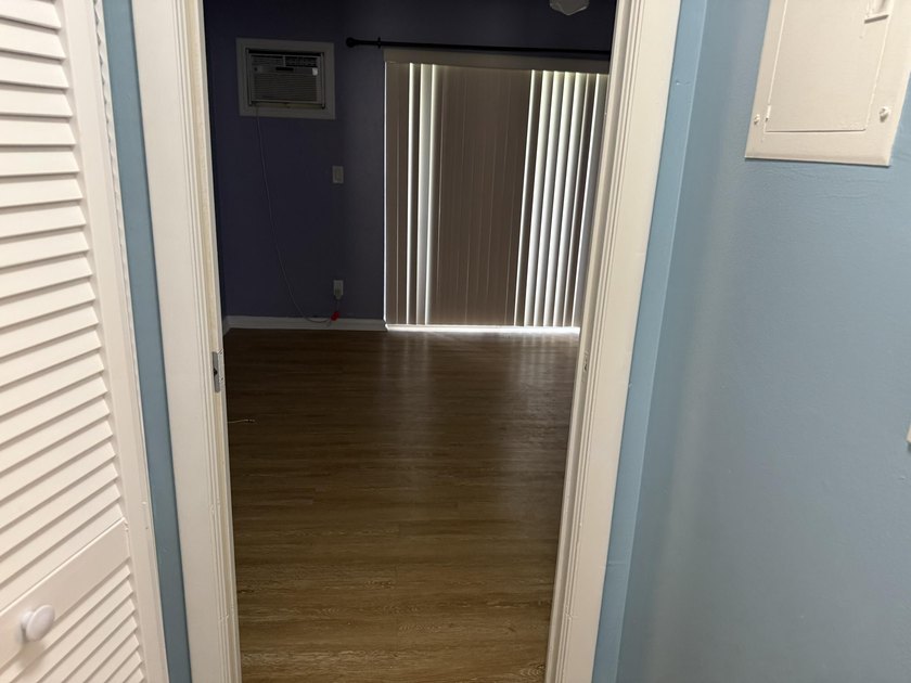Welcome to this charming one-bedroom, one-and-a-half-bath - photo 6