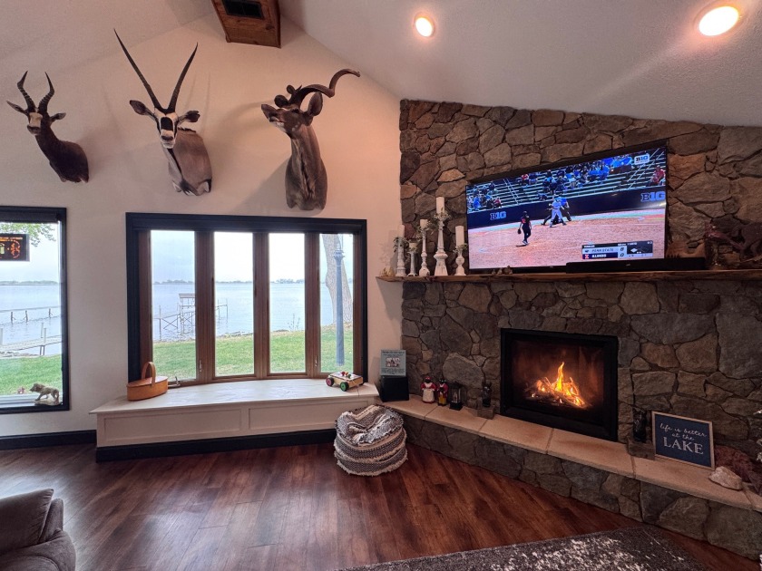 This beautifully updated ranch-style home. SOLD - photo 19