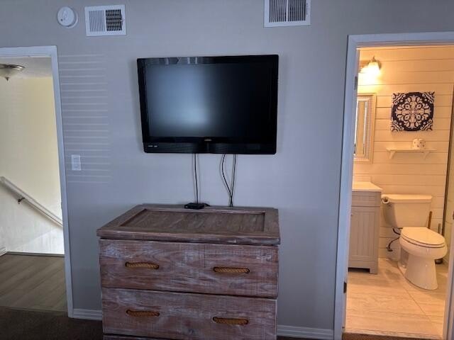 Very nice spacious 2 Bedroom 2 1/2 bath Townhome in Southbay by - photo 25