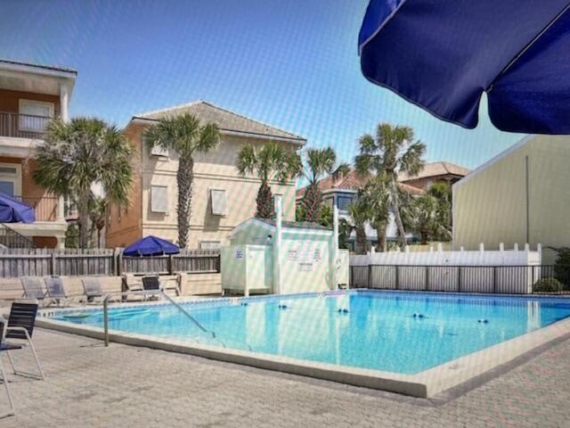 Very nice spacious 2 Bedroom 2 1/2 bath Townhome in Southbay by - photo 29