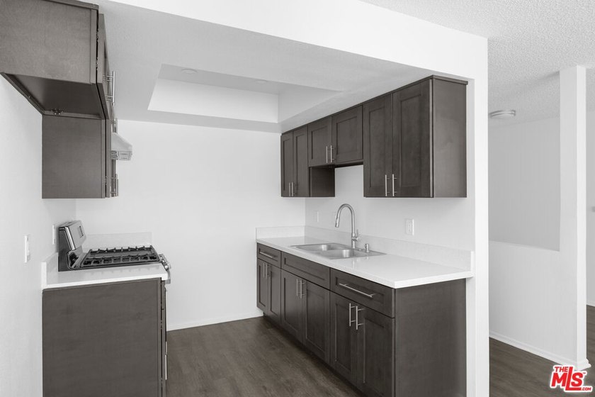 Turnkey 6-unit Multifamily investment opportunity located in the - photo 7