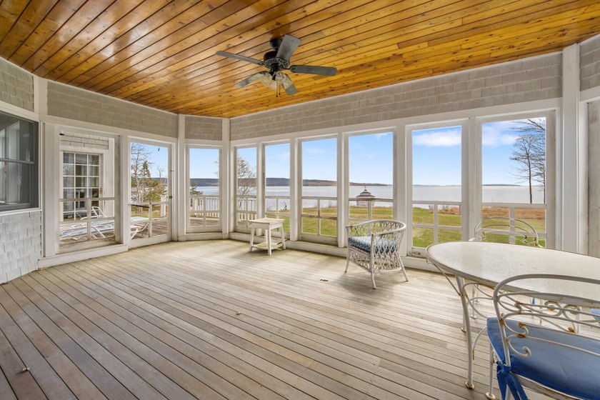 Luxurious oceanfront property on 9.4 acres with 562 ft of - photo 21