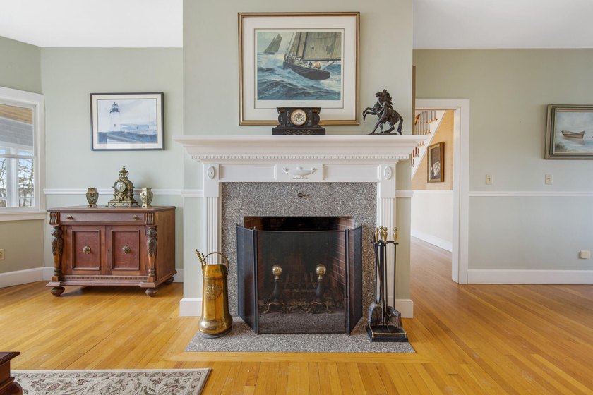 Luxurious oceanfront property on 9.4 acres with 562 ft of - photo 29