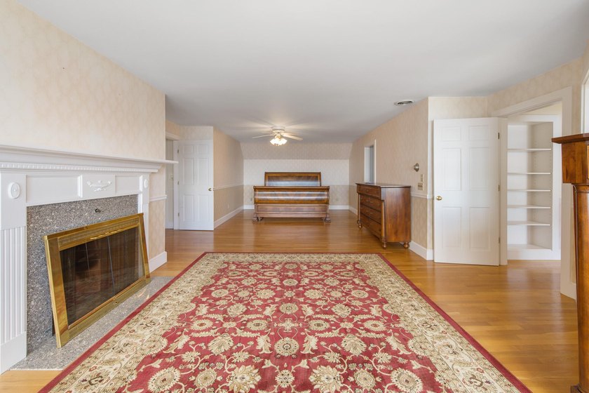 Luxurious oceanfront property on 9.4 acres with 562 ft of - photo 42