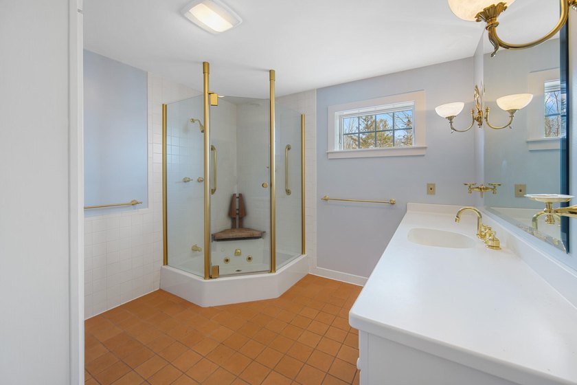 Luxurious oceanfront property on 9.4 acres with 562 ft of - photo 49