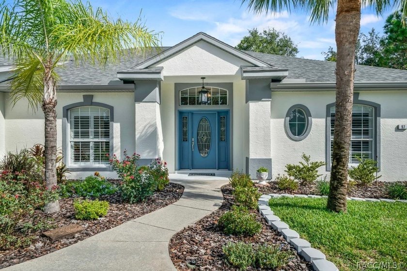 Fully renovated Southern Woods home on nearly half an acre - photo 2