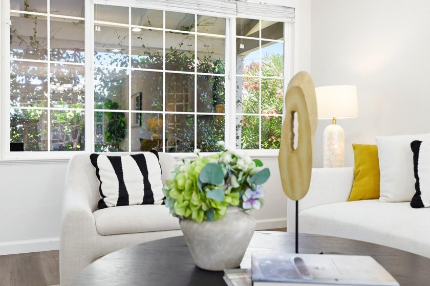 Welcome to this beautifully updated, east-facing single-story - photo 4