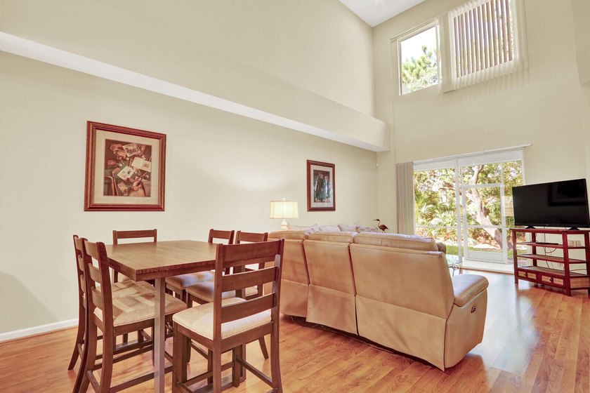 Welcome to this beautifully designed 3-bedroom + den/office - photo 9