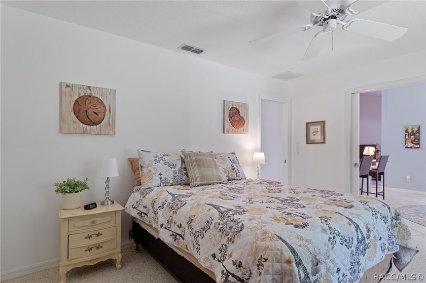 Custom 3 bedroom home with spa designed for entertaining family - photo 44