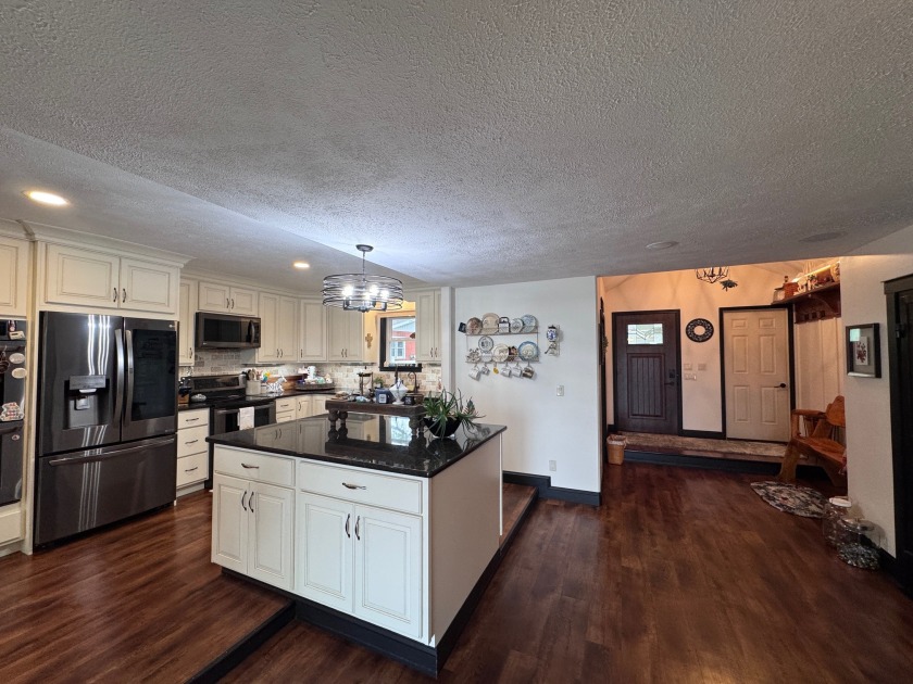 This beautifully updated ranch-style home. SOLD - photo 12