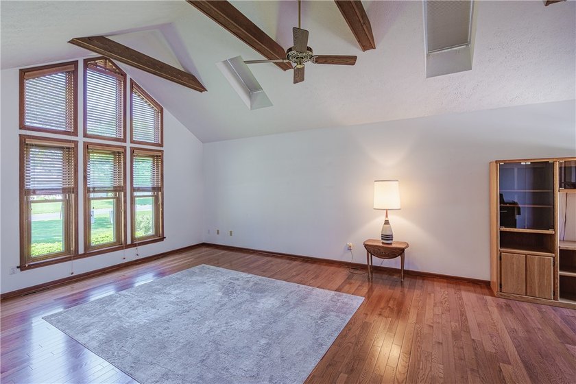 Welcome to this pristine colonial home located in Webster. There - photo 11