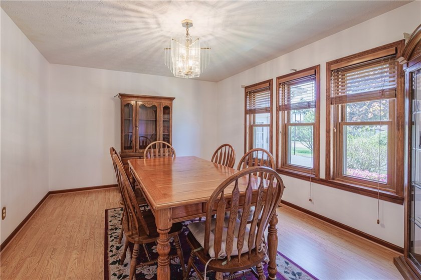 Welcome to this pristine colonial home located in Webster. There - photo 12