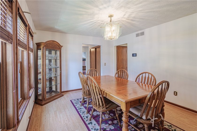 Welcome to this pristine colonial home located in Webster. There - photo 13