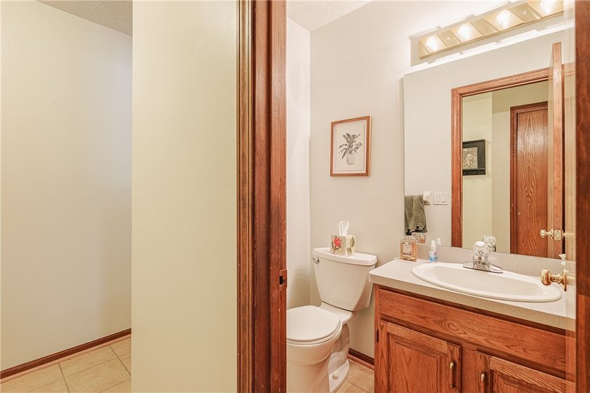 Welcome to this pristine colonial home located in Webster. There - photo 16