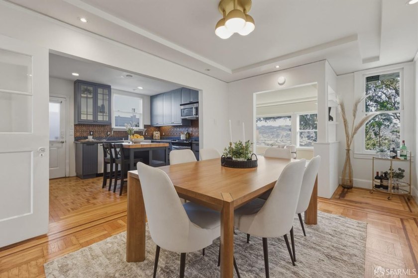 Welcome home to this Sunnyside gem with sweeping city views! - photo 11
