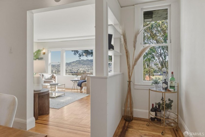 Welcome home to this Sunnyside gem with sweeping city views! - photo 12