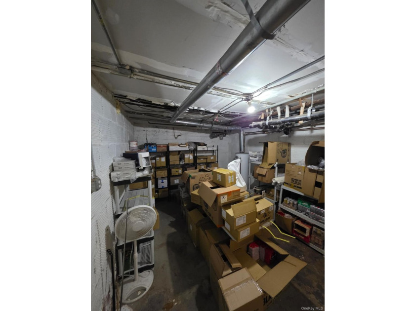 Tremendous opportunity to purchase a fully equipped and income - photo 15