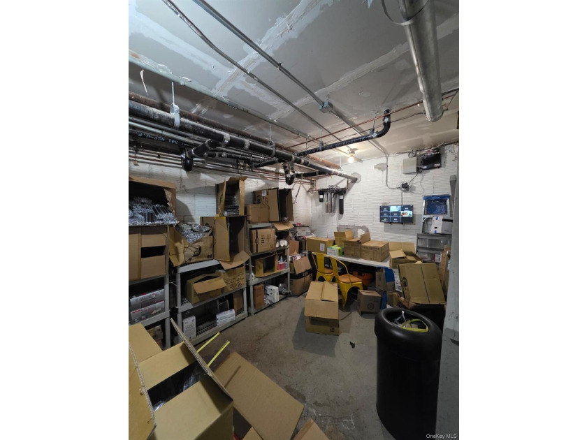 Tremendous opportunity to purchase a fully equipped and income - photo 16