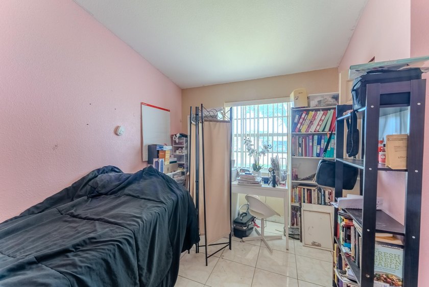 Spacious 4BR/2BA CBS home on a massive, fully fenced 9,000 SF - photo 10