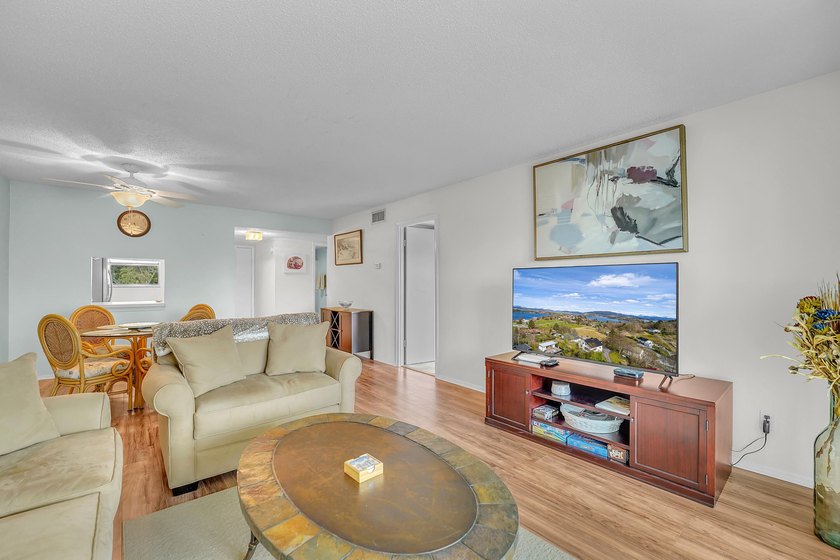 Fully Furnished, move-in ready, turn-key, 2-bedroom, 2-bath - photo 6