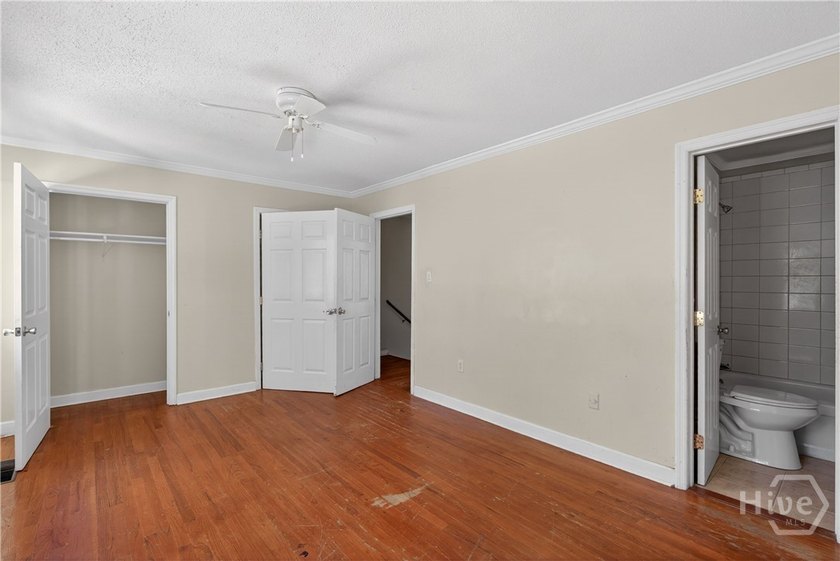 Discover the perfect blend of space and Savannah charm in this - photo 12