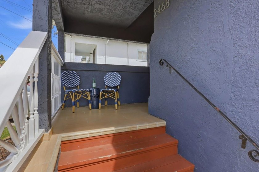 Welcome to this incredible 4 bedroom/3-full bath; 2,139 sq ft - photo 5