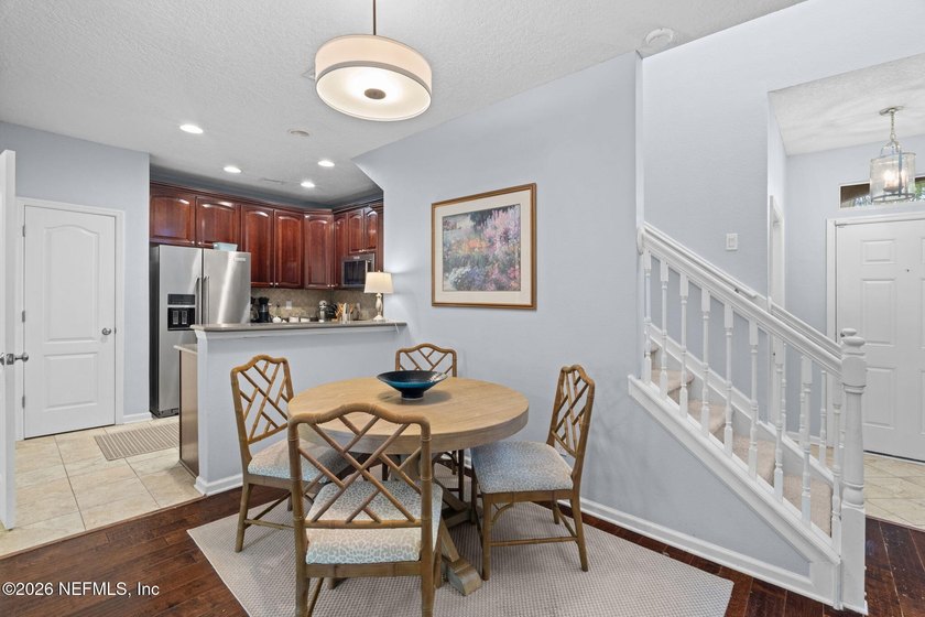 Well maintained 3 Bedroom/2.5 Bath Townhome with 1,773 sq. ft - photo 4