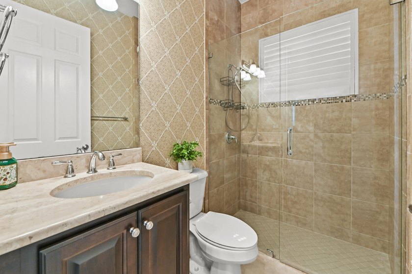Welcome to this exceptional two-story estate in the exclusive - photo 25