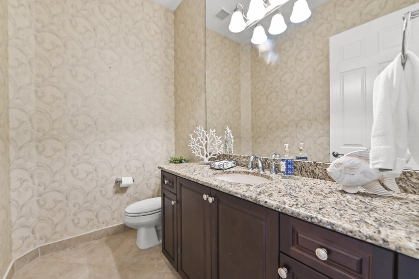 Welcome to this exceptional two-story estate in the exclusive - photo 26