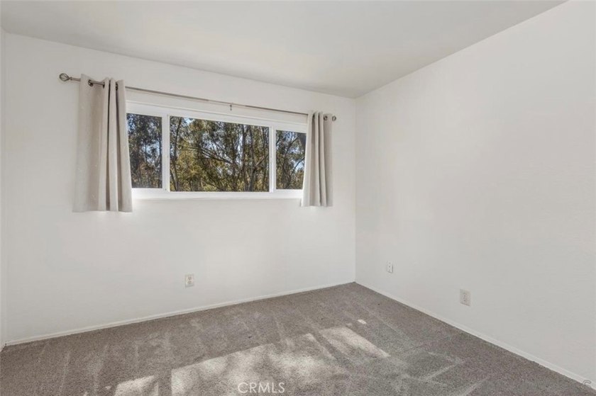 Seller will pay one year of HOA - photo 33
