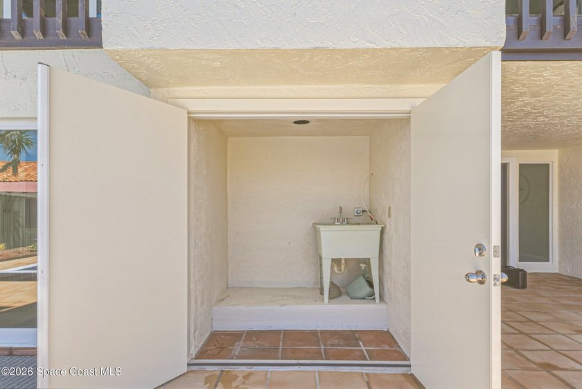 Direct Oceanfront Duplex (1 of 8) CBS Construction Perfect for - photo 34